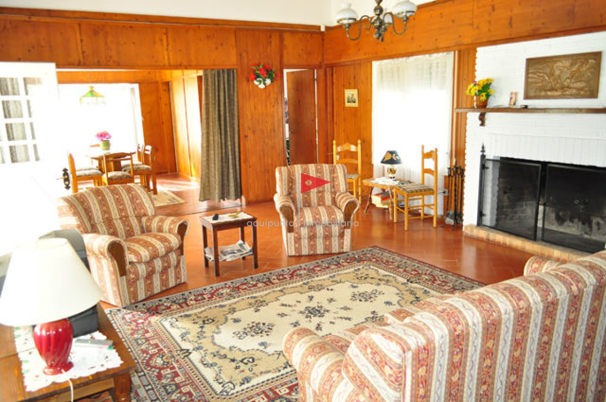 Casa ID.157 - Casa ubicada en Cantegril con lindo terreno