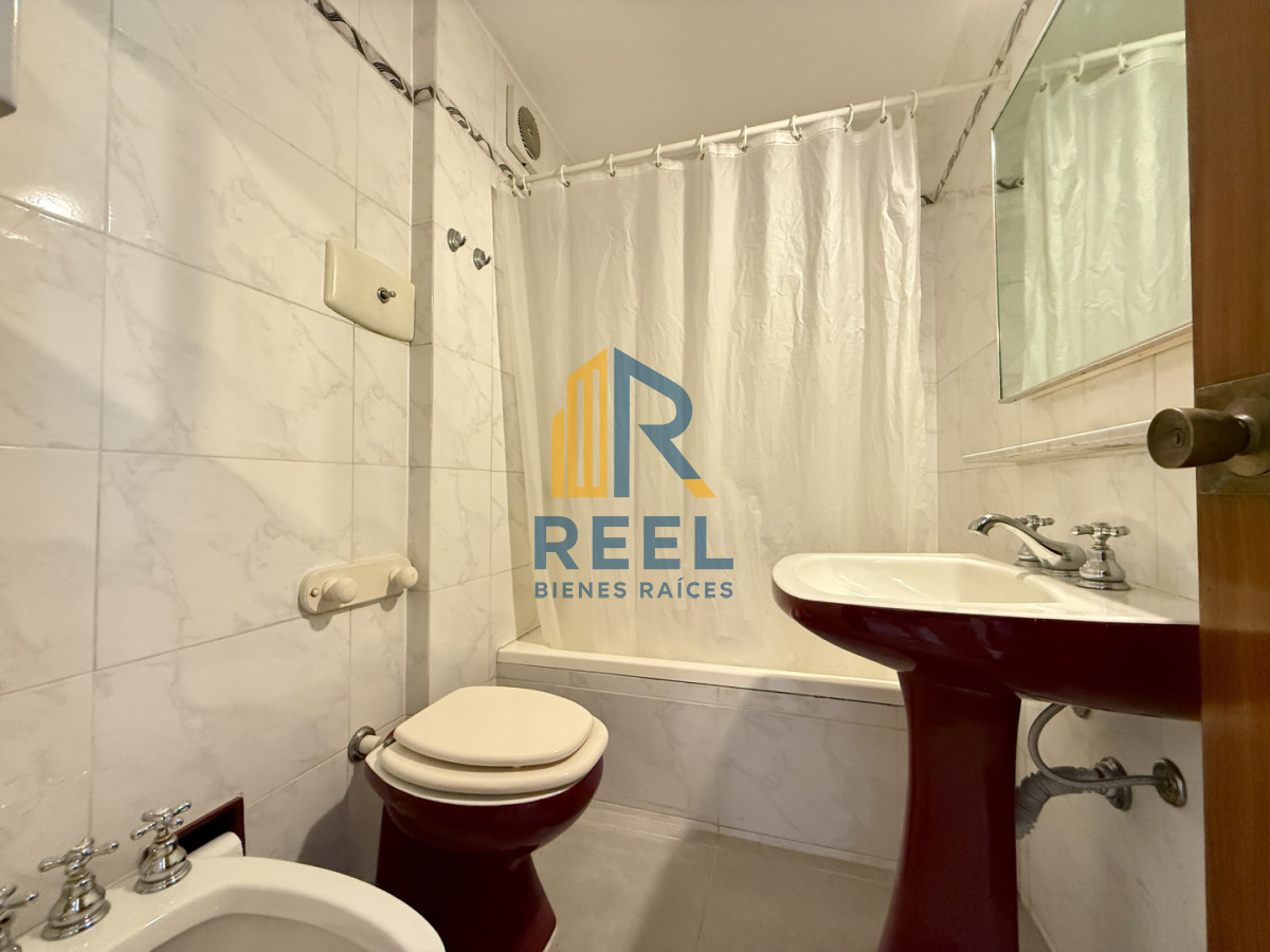 Apartamento ID.298 - EN PLENO CENTRO CERCA DE PLAYA BRAVA Y MANSA 