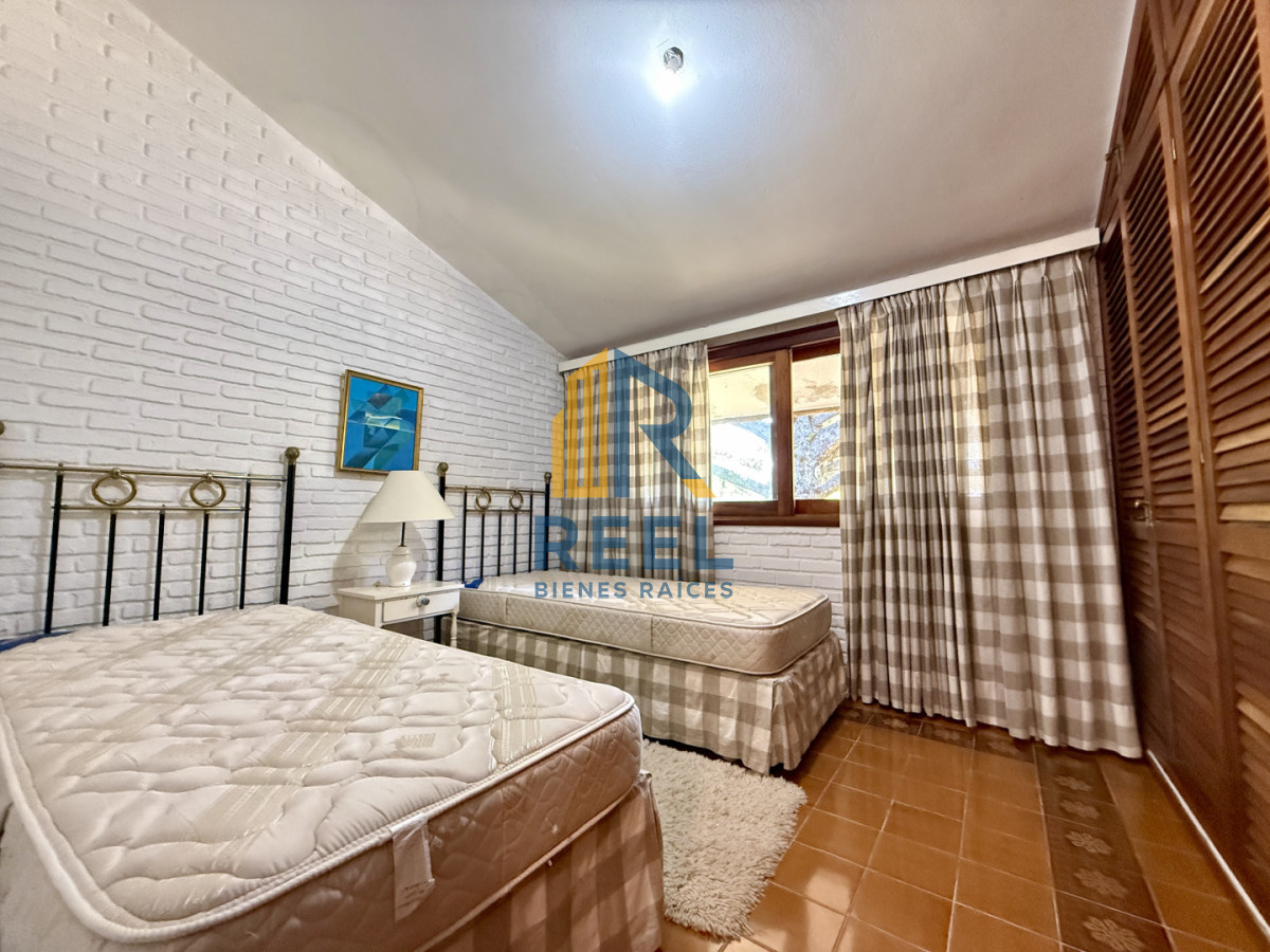 Casa ID.261 - Imponente chalet en venta sobre Av. del Mar  Exclusividad, confort y naturaleza