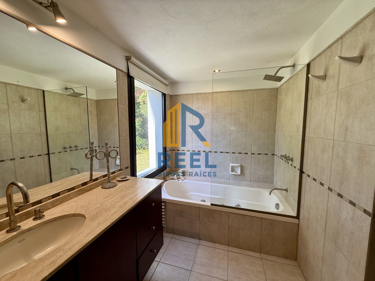 Casa ID.53 - Chalet Premium en Rincón del Indio – A pasos del del mar