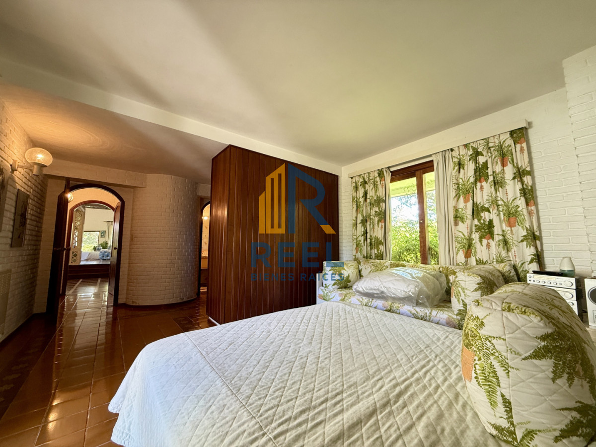 Casa ID.261 - Imponente chalet en venta sobre Av. del Mar  Exclusividad, confort y naturaleza