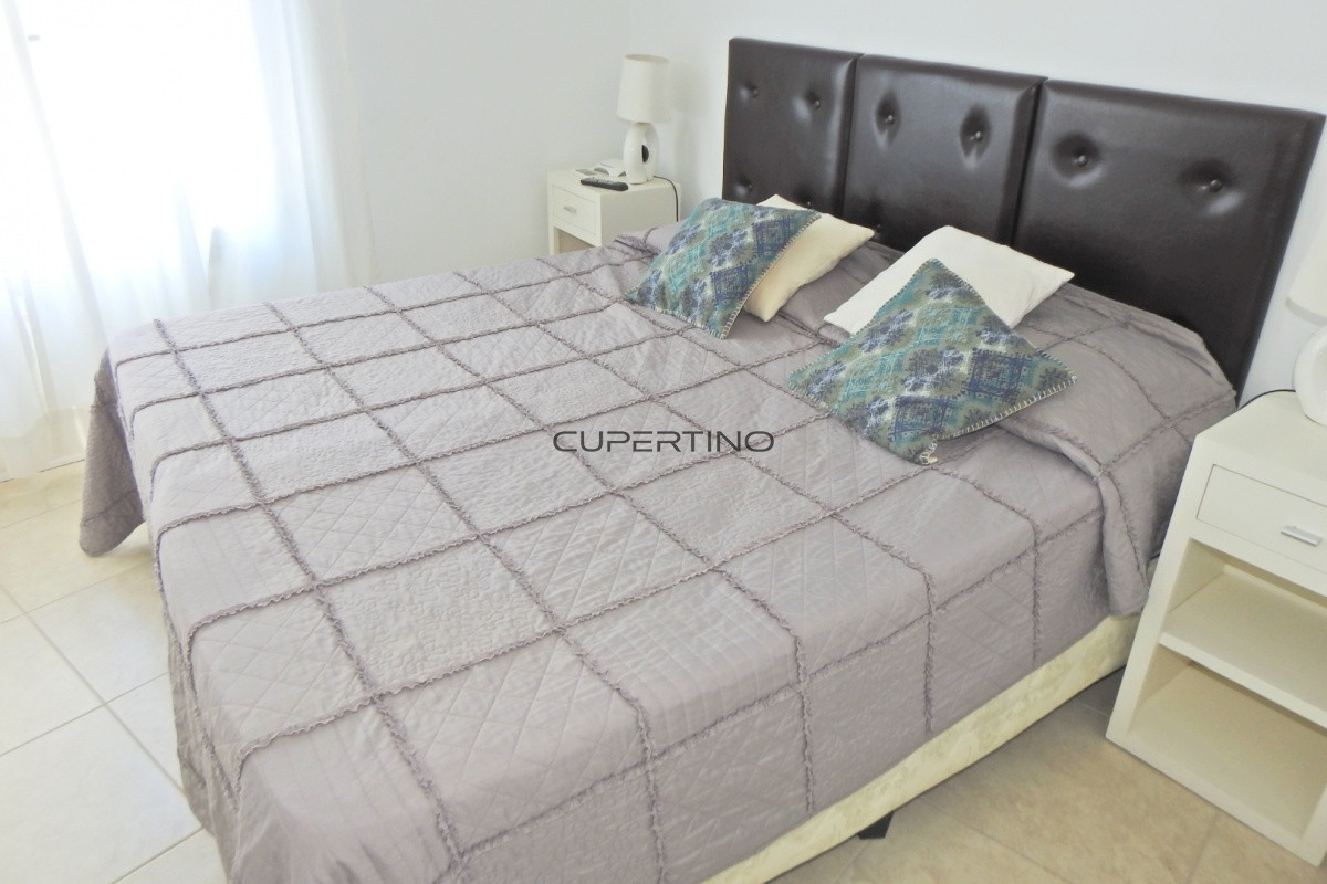 Apartamento ID.3498 - Apartamento de 2 Dormitorios en Zona de la Brava