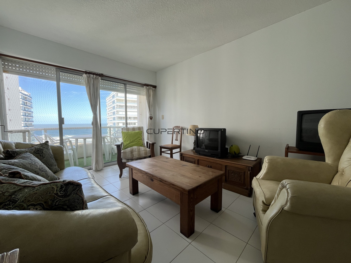 Apartamento ID.882 - con piscina,garage y serv de mucama,vista total al mar