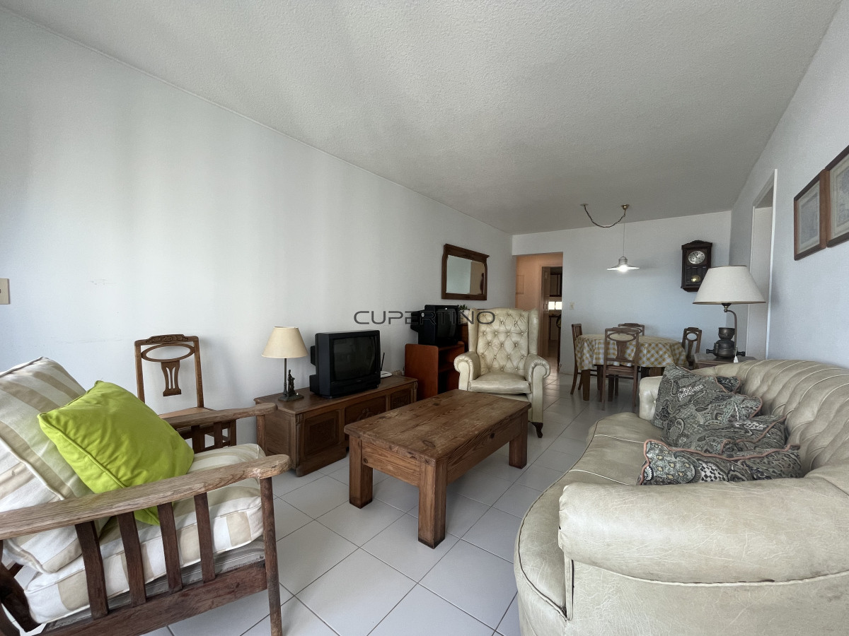 Apartamento ID.882 - con piscina,garage y serv de mucama,vista total al mar