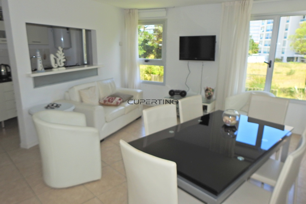 Apartamento ID.3498 - Apartamento de 2 Dormitorios en Zona de la Brava