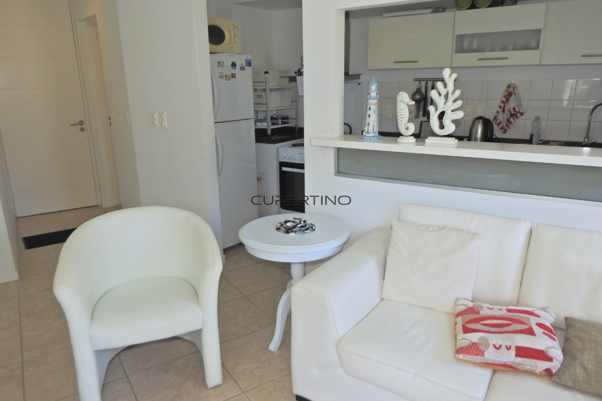 Apartamento ID.3498 - Apartamento de 2 Dormitorios en Zona de la Brava