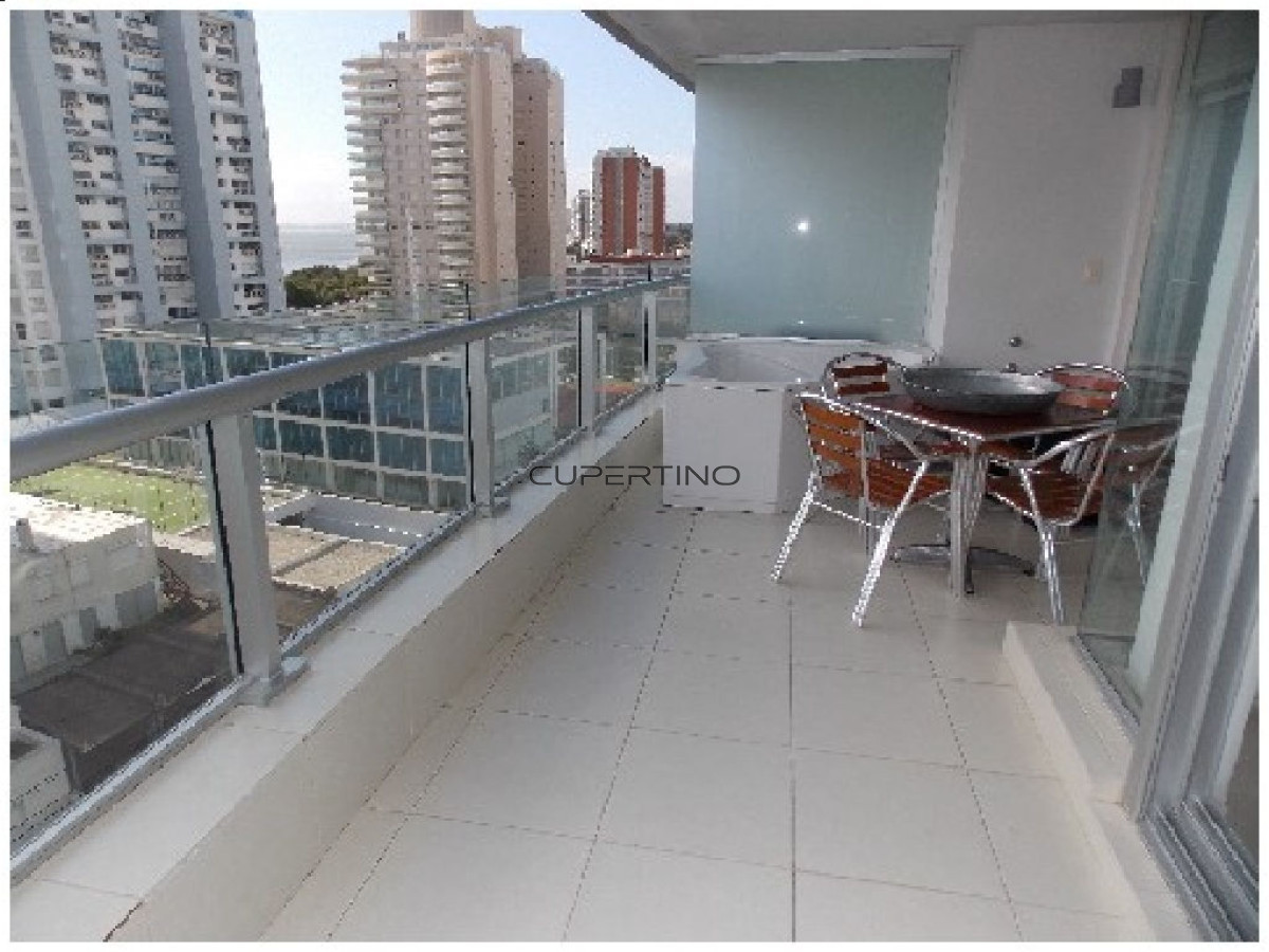 Apartamento ID.2241 - Edificio en playa mansa , Punta del Este! 