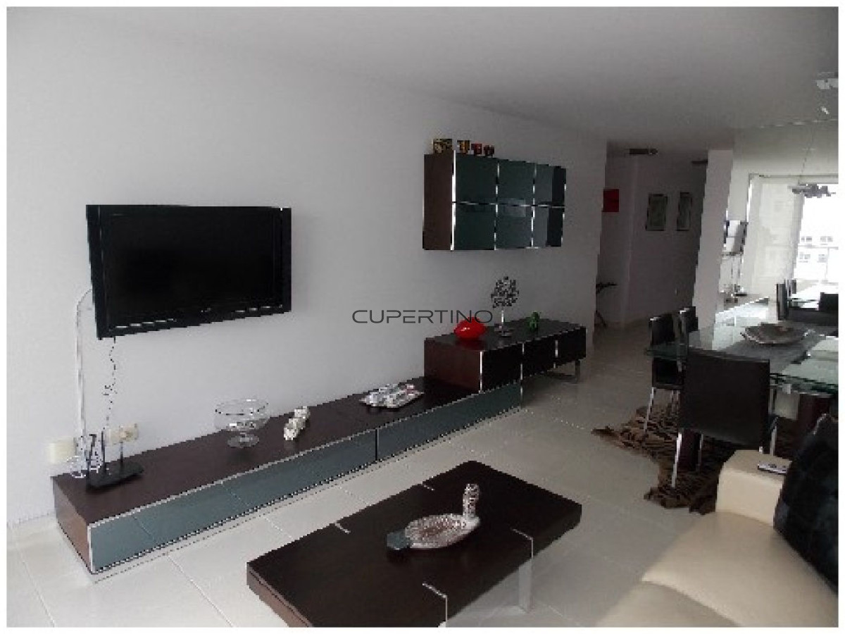 Apartamento ID.2241 - Edificio en playa mansa , Punta del Este! 