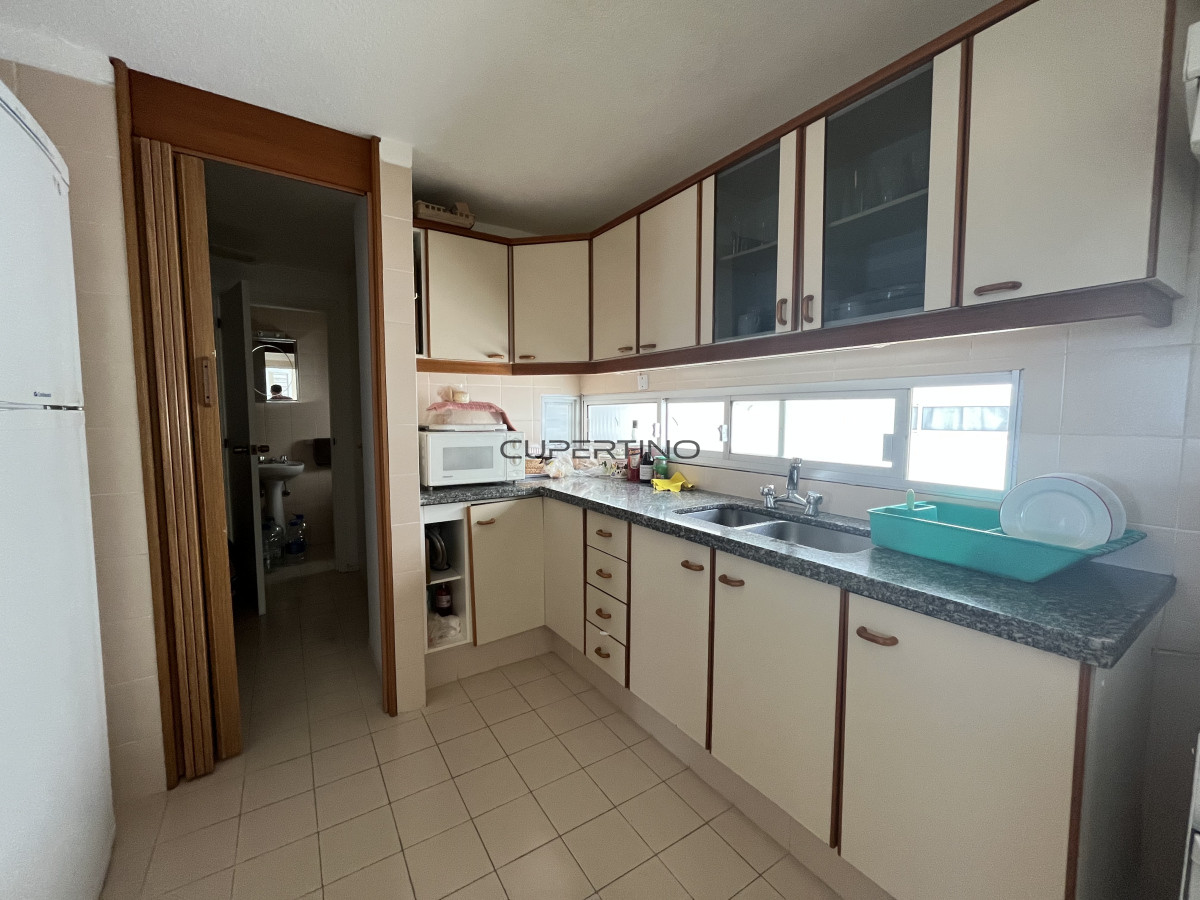 Apartamento ID.882 - con piscina,garage y serv de mucama,vista total al mar