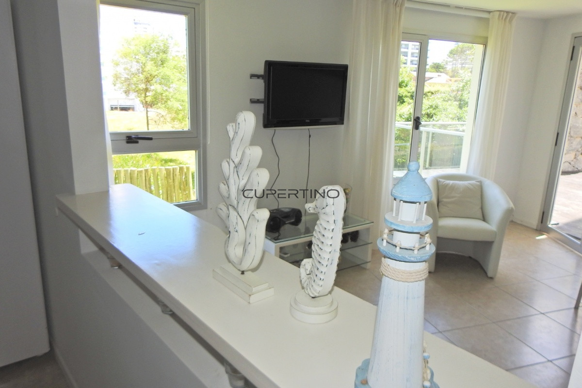 Apartamento ID.3498 - Apartamento de 2 Dormitorios en Zona de la Brava