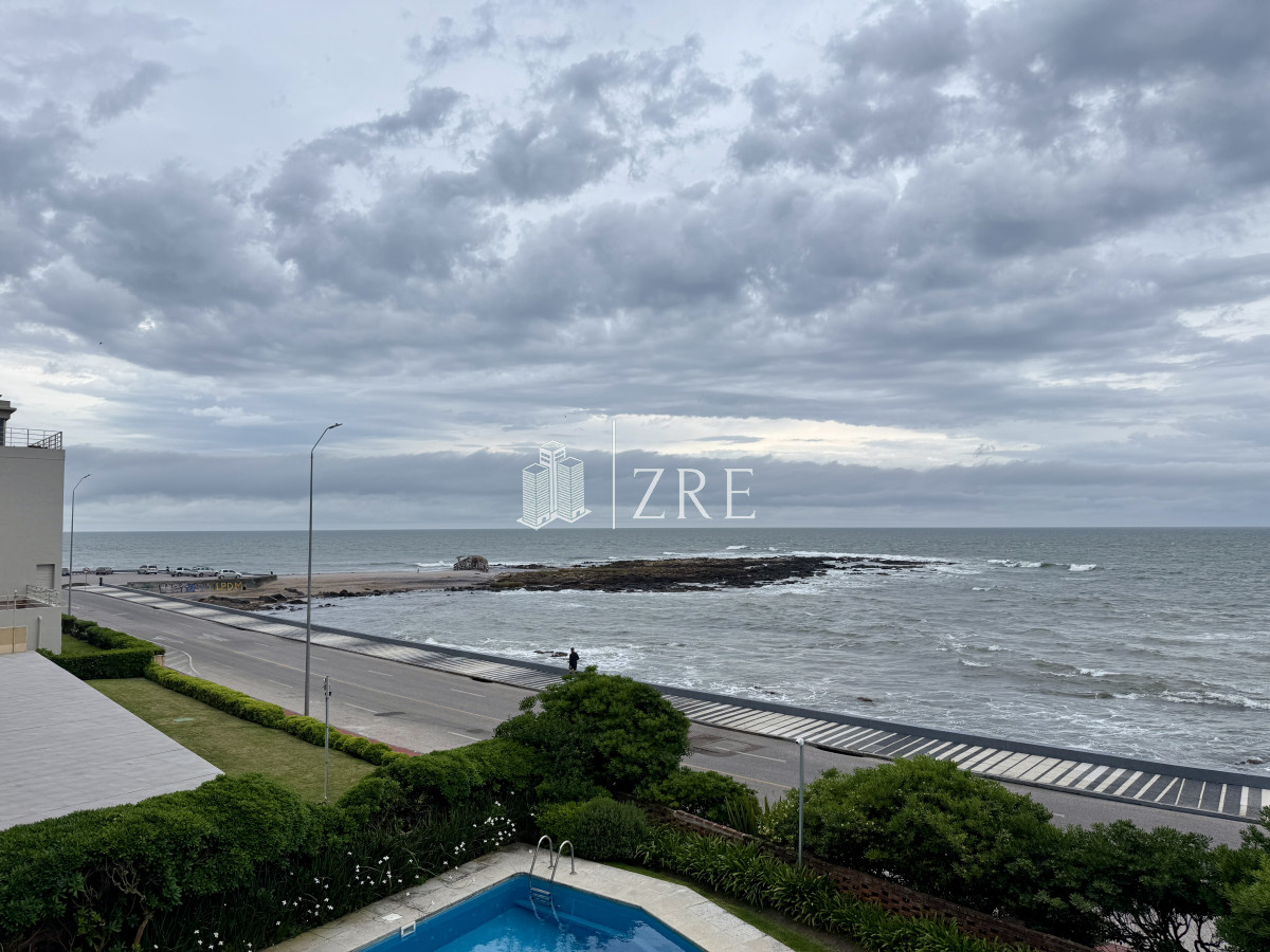 Apartamento ID.1033 - Venta apartamento 3 dormitorios en Península, Punta del Este