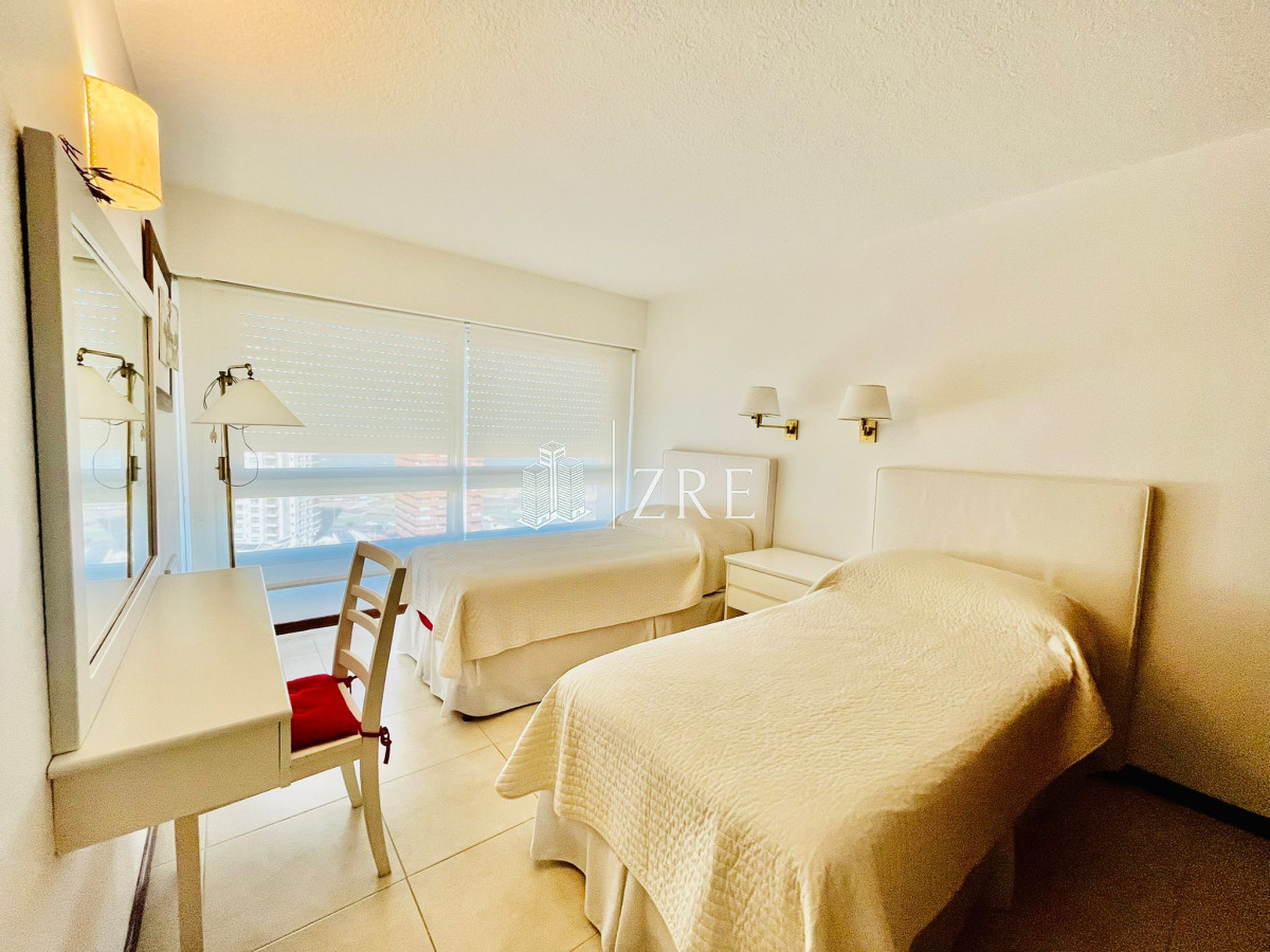 Apartamento ID.1282 - Venta apartamento 3 dormitorios en Mansa, Punta del Este