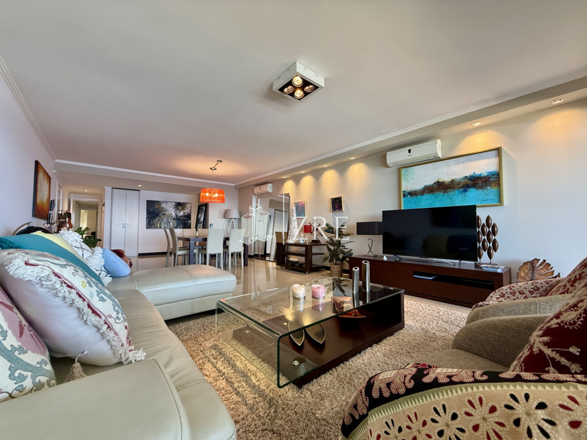 Apartamento ID.884 - Alquiler temporada apartamento 3 dormitorios, playa Brava Punta del Este