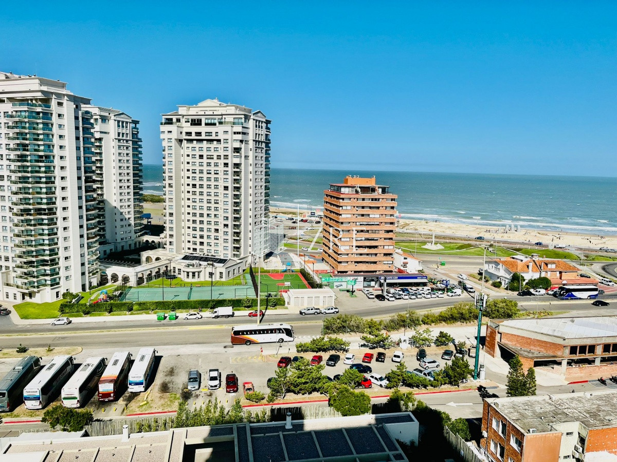 Apartamento ID.1282 - Venta apartamento 3 dormitorios en Mansa, Punta del Este