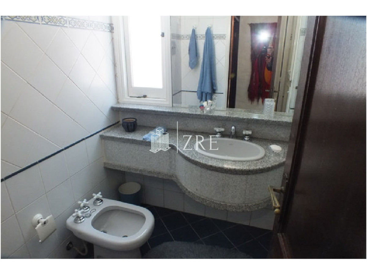 Apartamento ID.1033 - Venta apartamento 3 dormitorios en Península, Punta del Este