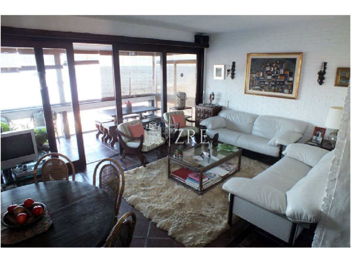 Apartamento ID.1033 - Venta apartamento 3 dormitorios en Península, Punta del Este
