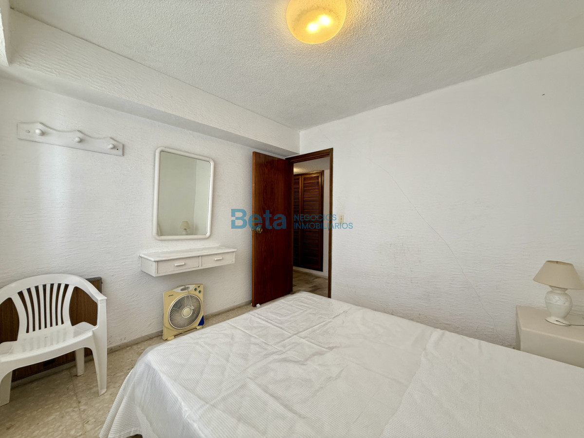 Apartamento ID.13 - EN PLENO CENTRO CERCA DE PLAYA BRAVA Y MANSA 