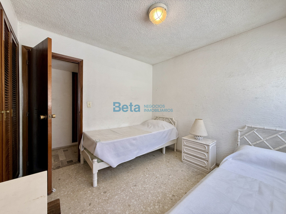 Apartamento ID.13 - EN PLENO CENTRO CERCA DE PLAYA BRAVA Y MANSA 