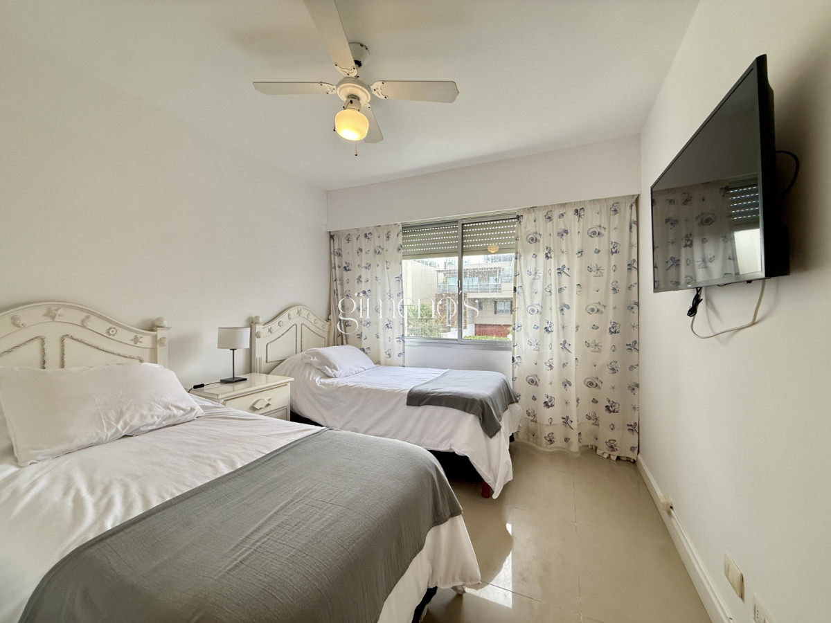Apartamento ID.1329 - Apartamento en Venta 3 Dormitorios Manantiales - Punta del Este 