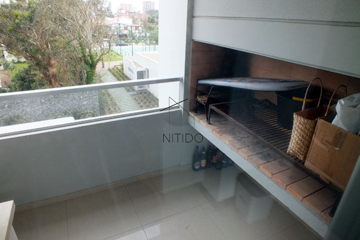 Apartamento ID.438 - Apartamento en Mansa, 2 dormitorios  con parrillero