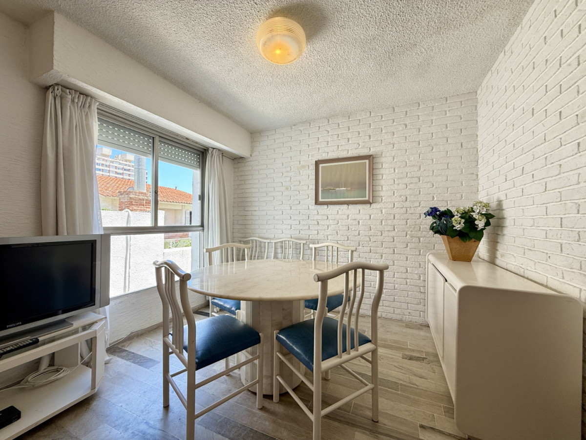 Apartamento ID.261 - Apartamento en venta en Punta del Este  Edificio ALEPH  Calle 20