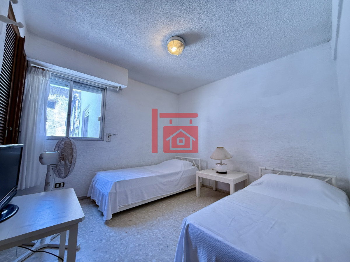 Apartamento ID.104 - EN PLENO CENTRO CERCA DE PLAYA BRAVA Y MANSA 