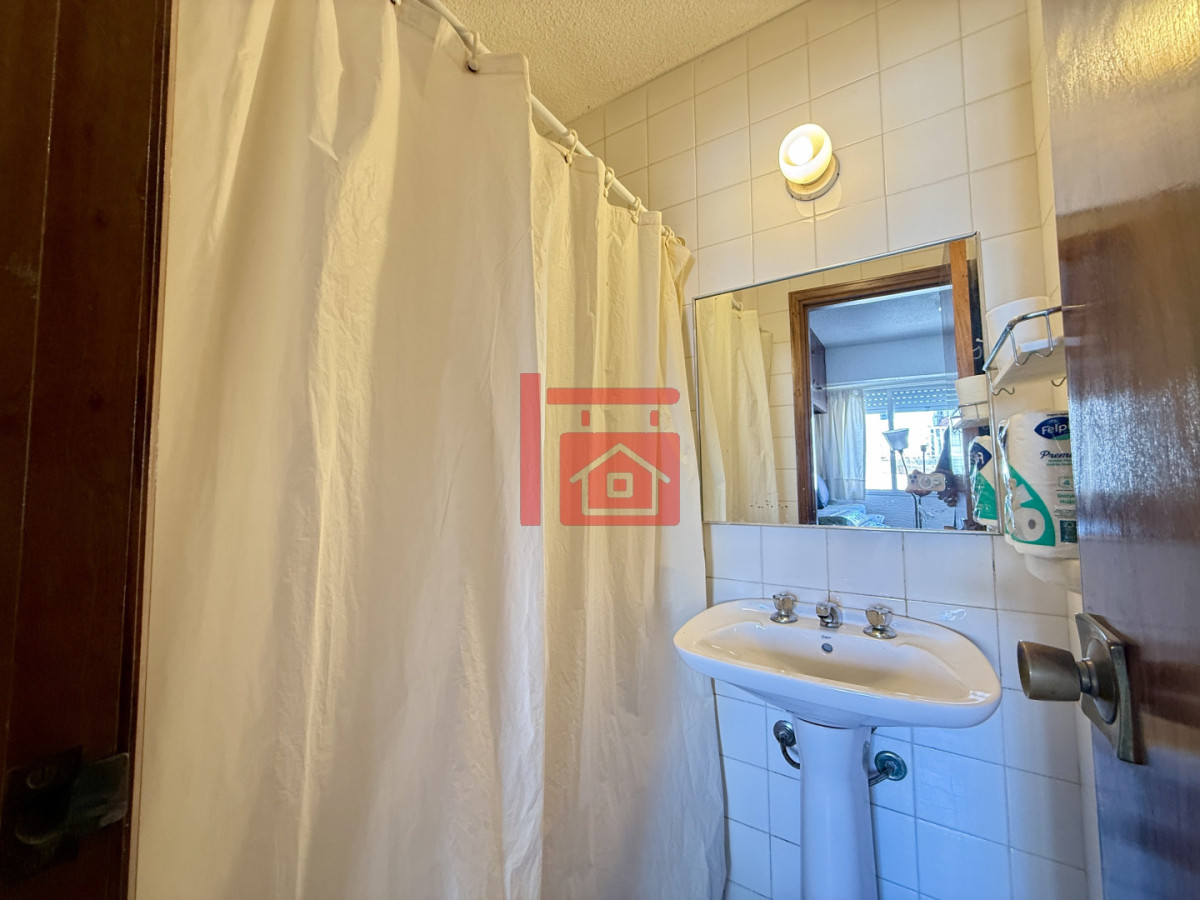Apartamento ID.104 - EN PLENO CENTRO CERCA DE PLAYA BRAVA Y MANSA 