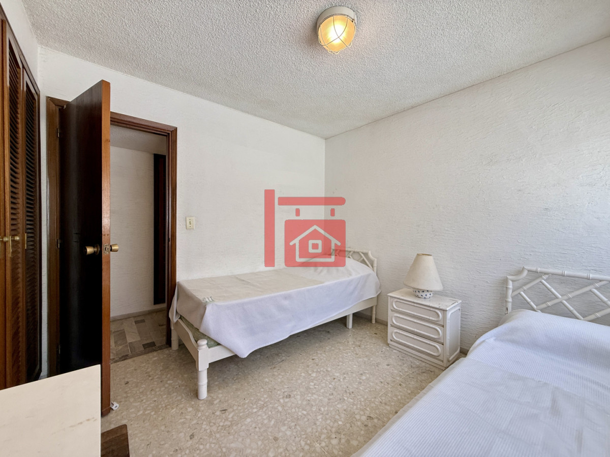Apartamento ID.104 - EN PLENO CENTRO CERCA DE PLAYA BRAVA Y MANSA 