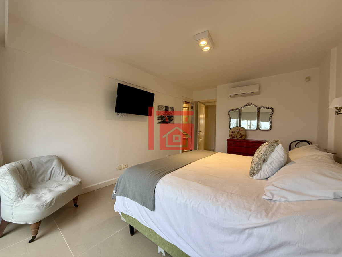Apartamento ID.724 - Pent House en venta en Lomas de Manantiales 