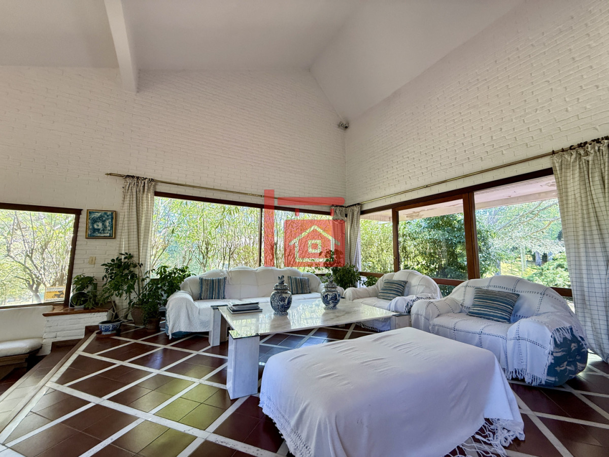 Casa ID.133 - Imponente chalet en venta sobre Av. del Mar  Exclusividad, confort y naturaleza