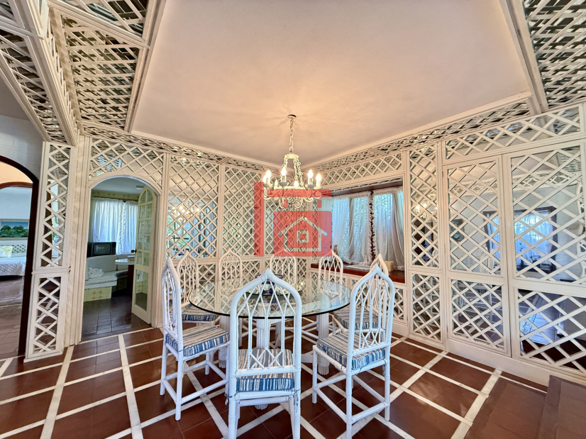 Casa ID.133 - Imponente chalet en venta sobre Av. del Mar  Exclusividad, confort y naturaleza