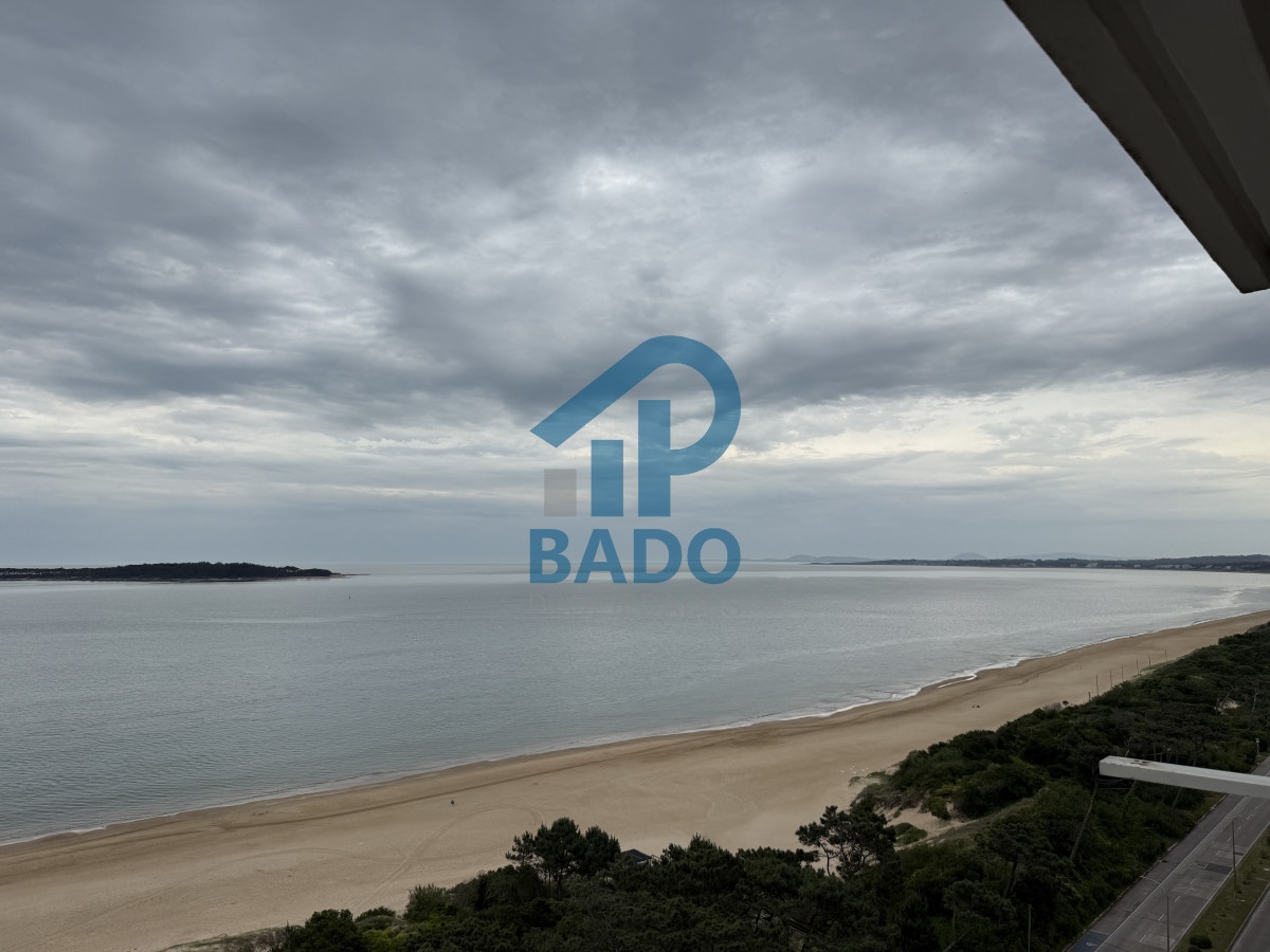 Apartamento ID.67 - Apartamento de 3 dormitorios y 2 baños en Playa Mansa