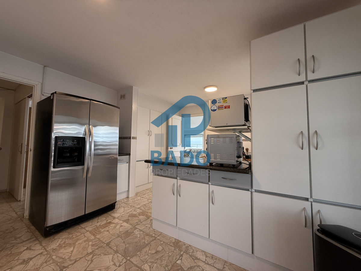 Apartamento ID.67 - Apartamento de 3 dormitorios y 2 baños en Playa Mansa