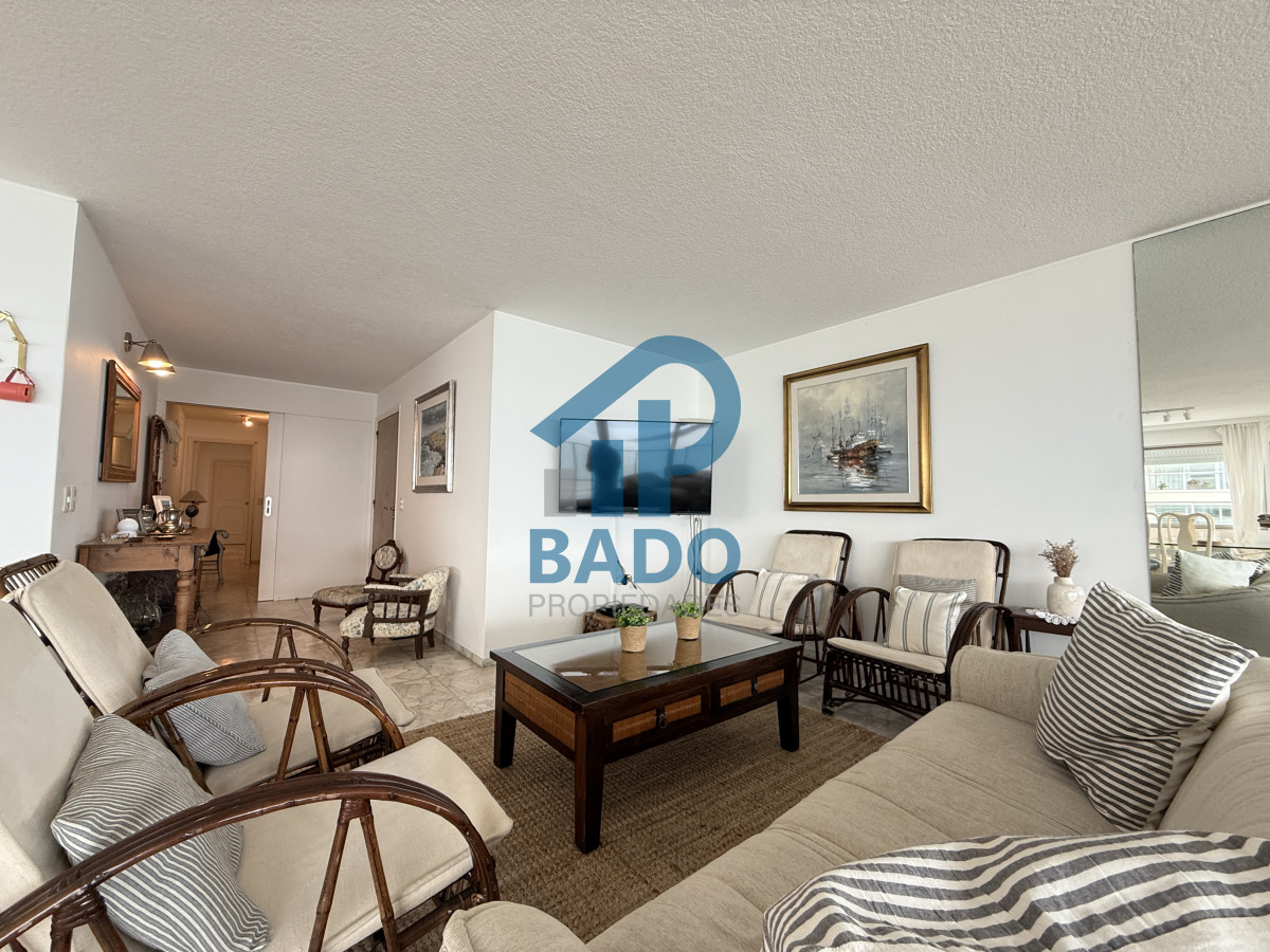 Apartamento ID.67 - Apartamento de 3 dormitorios y 2 baños en Playa Mansa