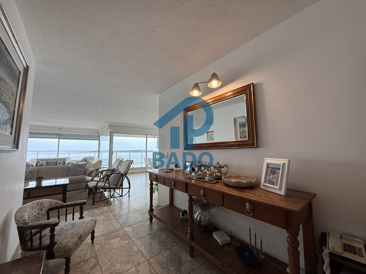 Apartamento ID.67 - Apartamento de 3 dormitorios y 2 baños en Playa Mansa