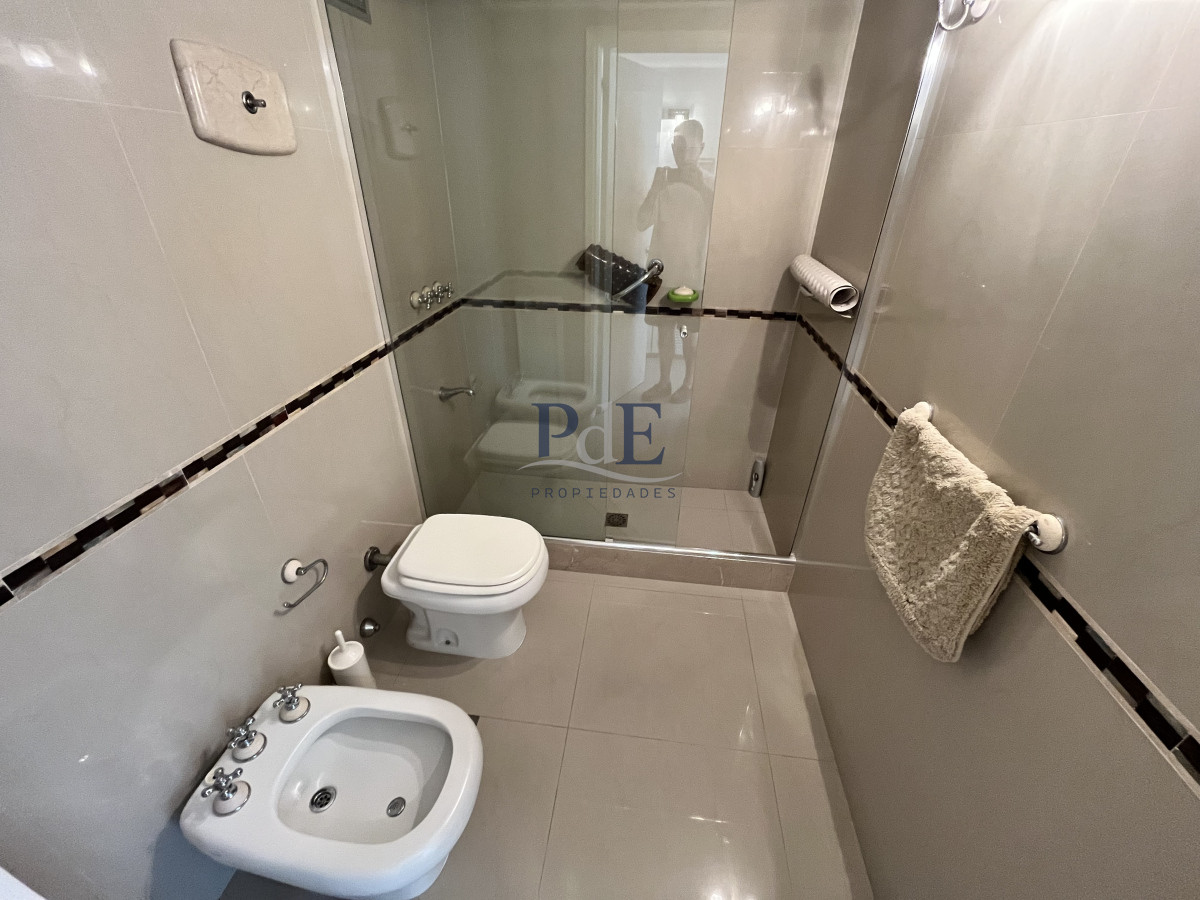 Apartamento en venta de 3 dormitorios con dependencia en Villa D’Este, Punta del Este - Imagen 20