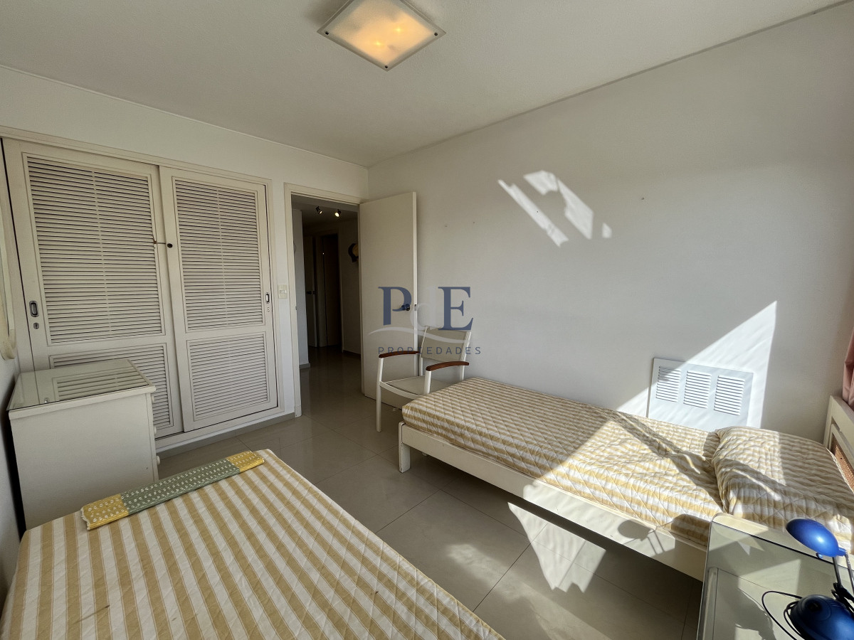 Apartamento en venta de 3 dormitorios con dependencia en Villa D’Este, Punta del Este - Imagen 22