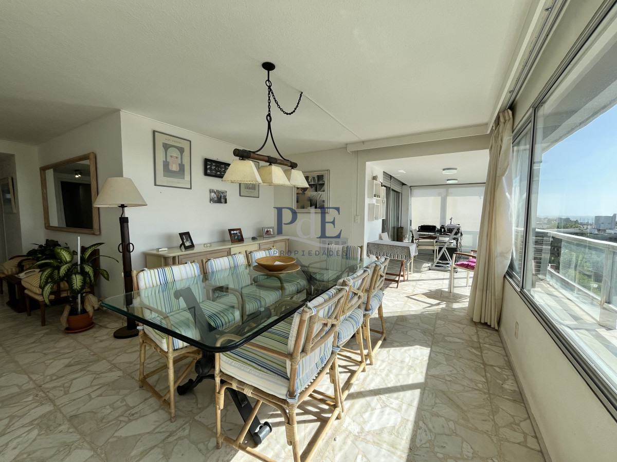 Apartamento en venta de 3 dormitorios con dependencia en Villa D’Este, Punta del Este - Imagen 7