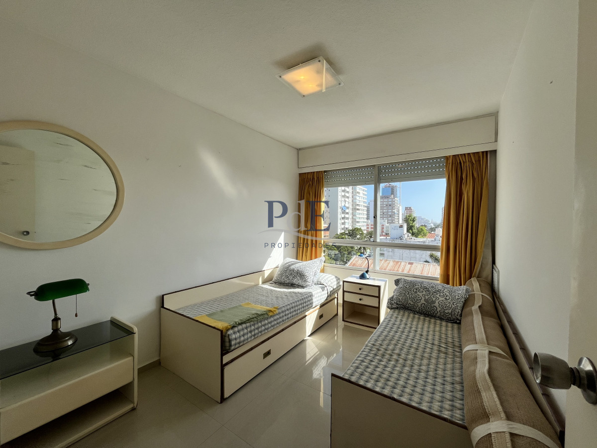 Apartamento en venta de 3 dormitorios con dependencia en Villa D’Este, Punta del Este - Imagen 23