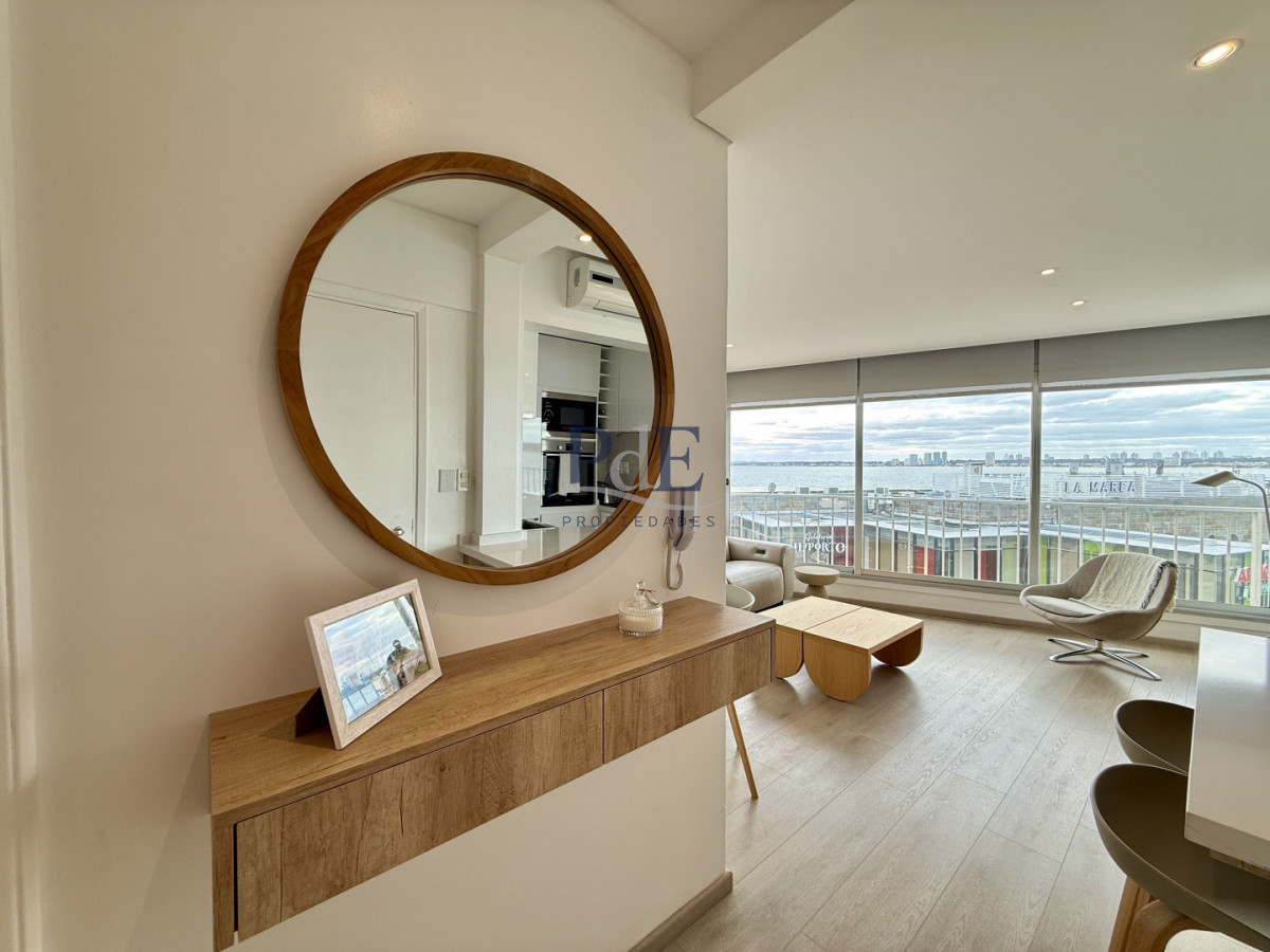 Apartamento en venta en Edificio Dársena frente al puerto de Punta del Este - Imagen 1