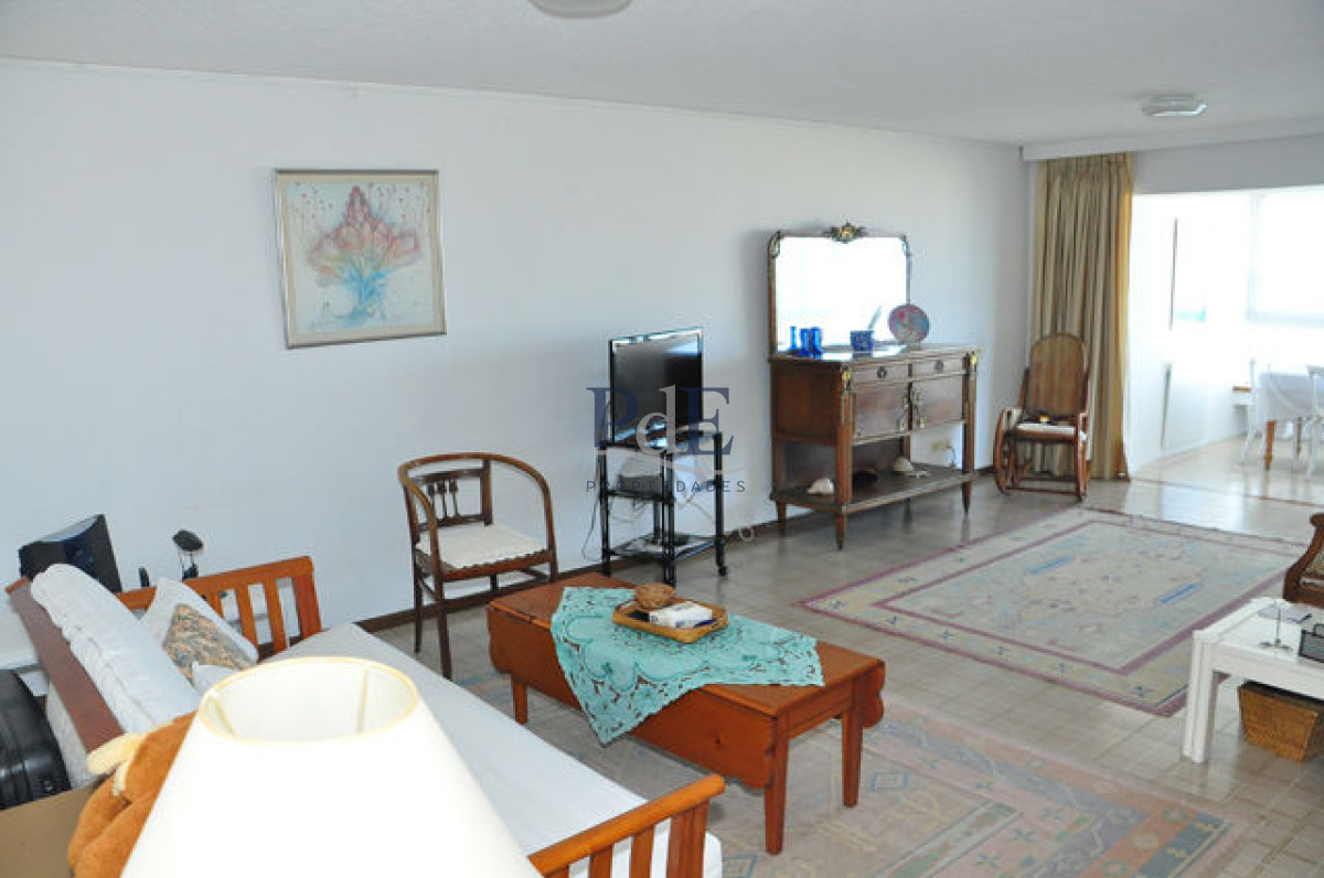 Apartamento en Brava, 2 dormitorios  