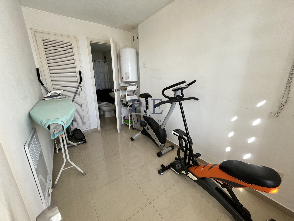 Apartamento en venta de 3 dormitorios con dependencia en Villa D’Este, Punta del Este - Imagen 13