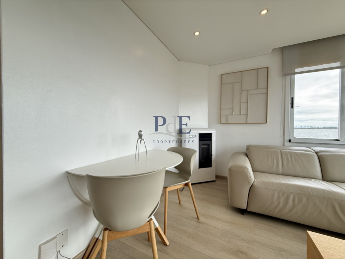 Apartamento en venta en Edificio Dársena frente al puerto de Punta del Este - Imagen 2
