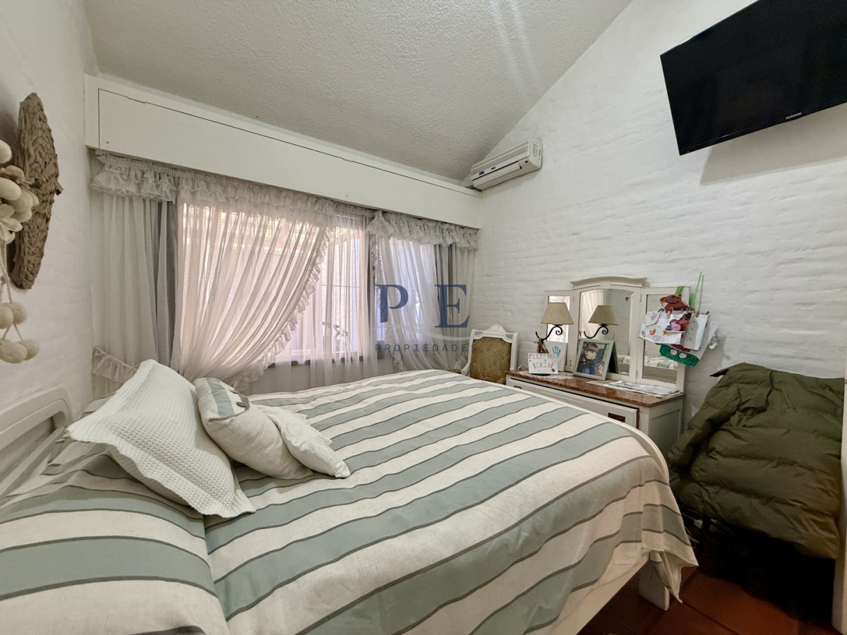 CASA EN VENTA - BARRIO CANTEGRIL, AV. CÓRDOVA - Imagen 15