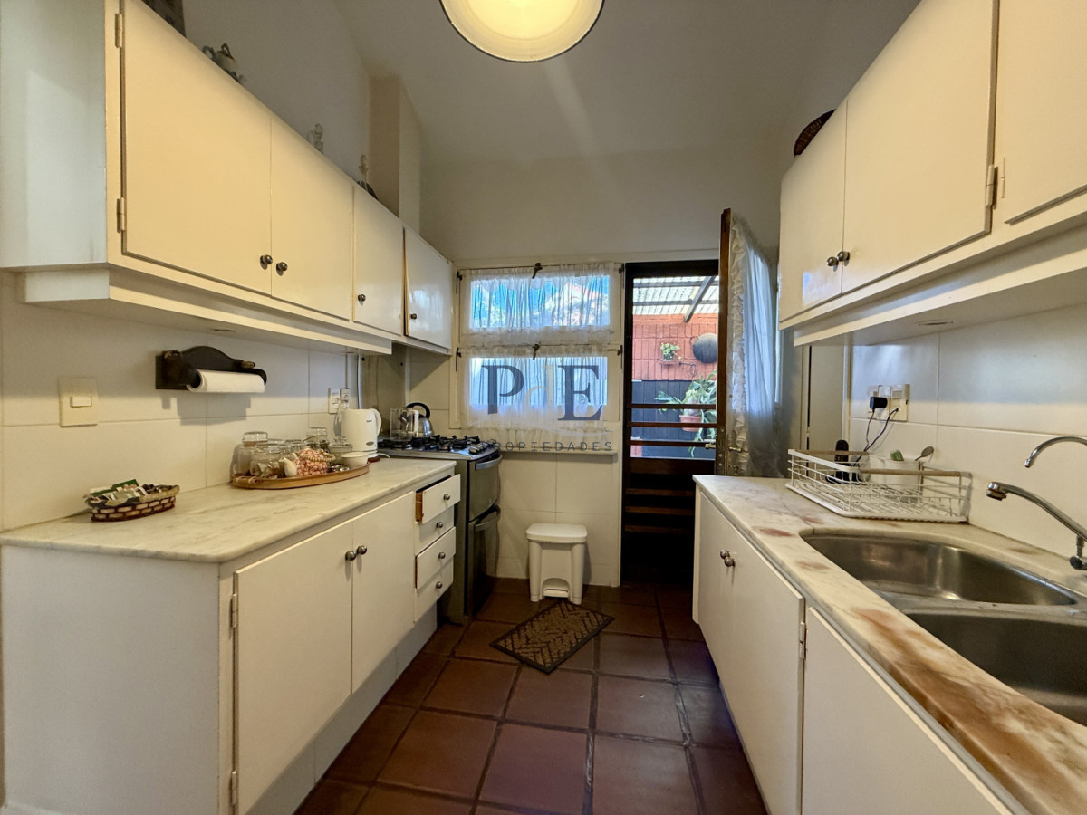 CASA EN VENTA - BARRIO CANTEGRIL, AV. CÓRDOVA - Imagen 8