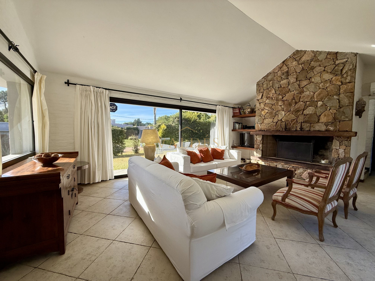 Casa ID.4500 - Casa en RincÃ³n del Indio, 4 dormitorios *