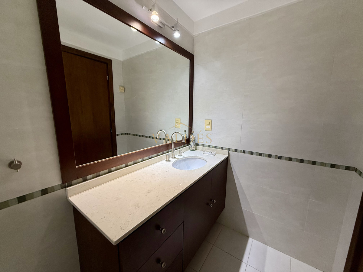 Casa ID.4500 - Casa en RincÃ³n del Indio, 4 dormitorios *