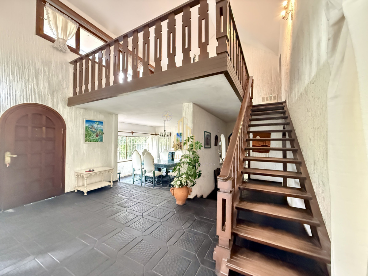 Apartamento ID.58 - Casa en VENTA  Barrio Lugano, Punta del Este