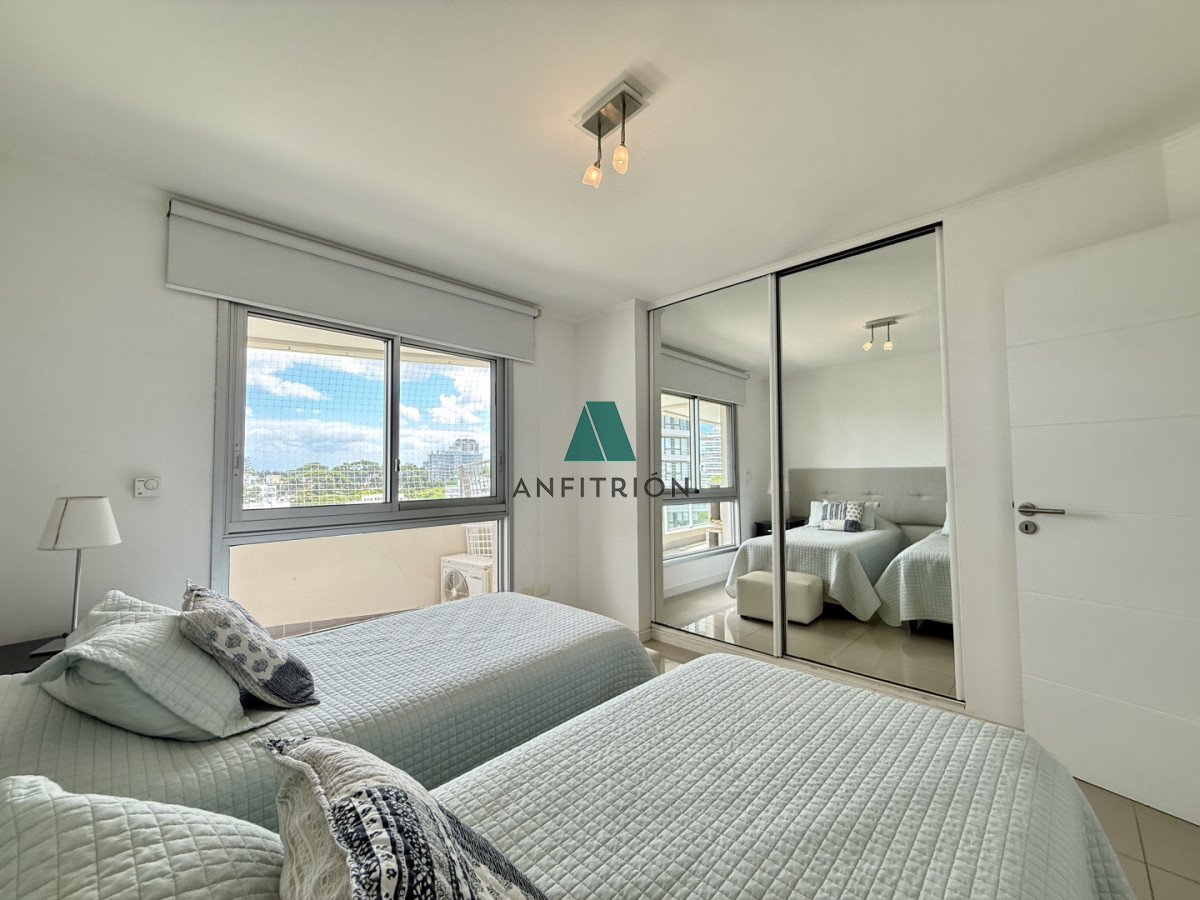 Apartamento ID.77 - Venta  Excelente Apartamento en Wind Tower  Punta del Este