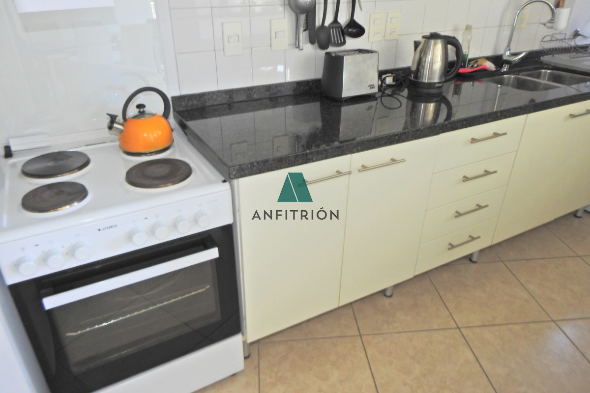 Apartamento ID.300 - Excelente Torre ubicada en la zona de la Brava a 100 metros del océano.  